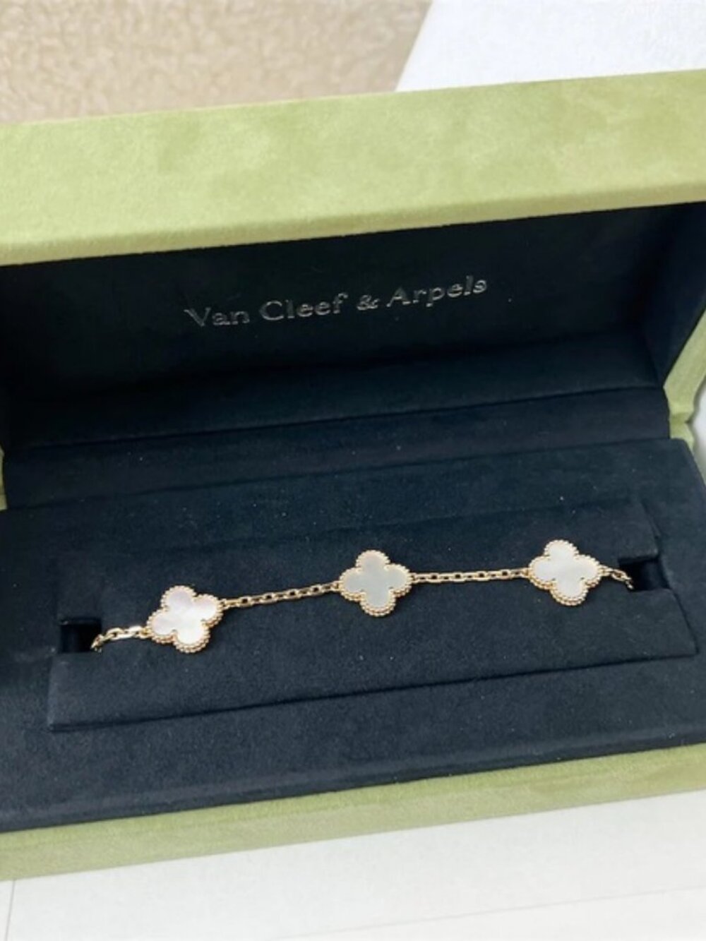 🤍 Van Cleef & Arpels White Bracelet